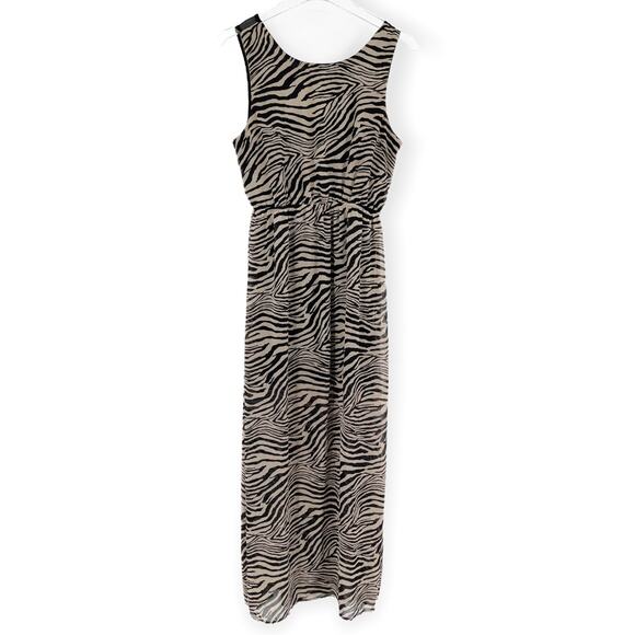 Forever 21 Dresses & Skirts - FOREVER 21 Animal Print Sleeveless Dress